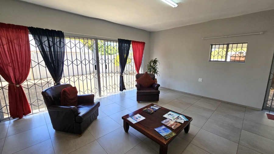 6 Bedroom Property for Sale in Schoemansville North West